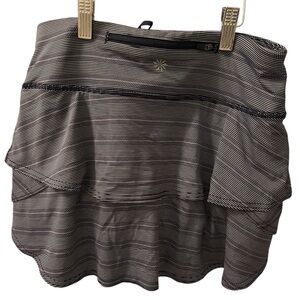 Athleta small women’s navy blue tennis skirt